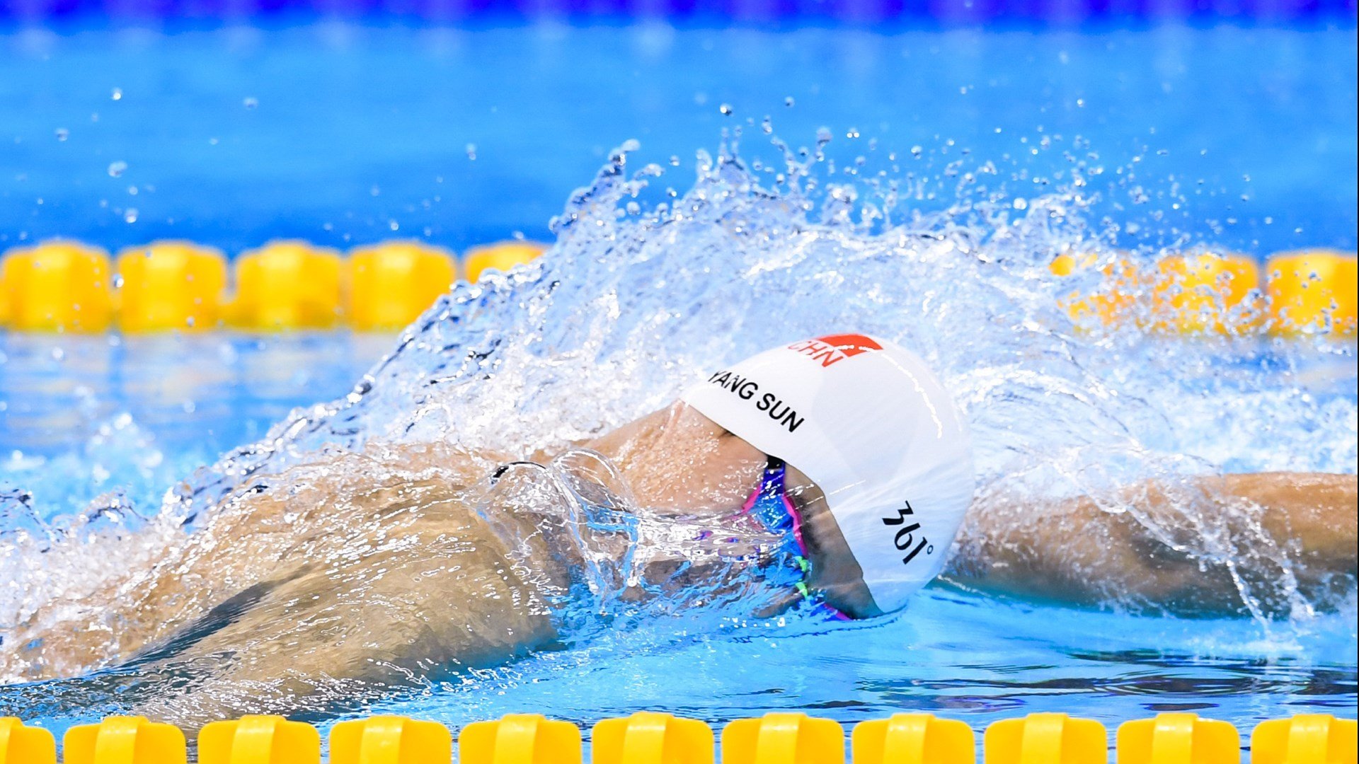 女篮姑娘用坚持创造奇迹，这个女篮