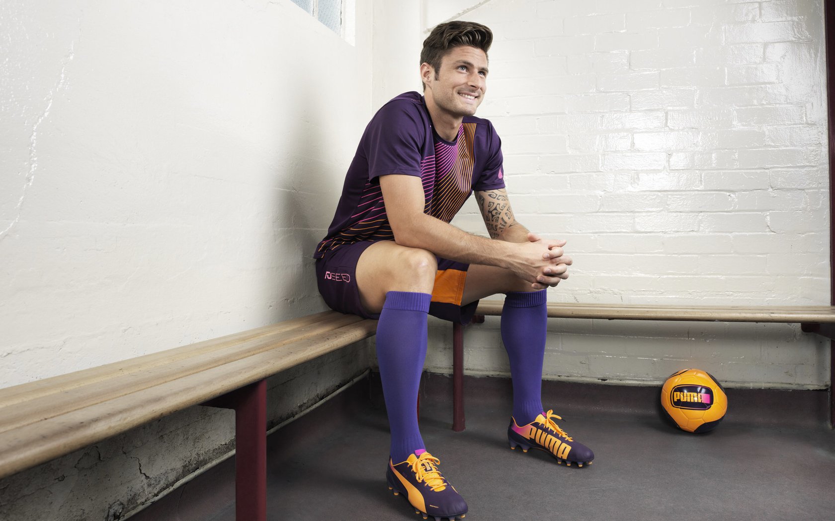 爱游戏体验-女篮姑娘用坚持创造奇迹，这个女篮